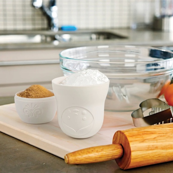 A Set of Six Nesting Measuring Cups – Nesting Dolls Design - Picture 3 of 14